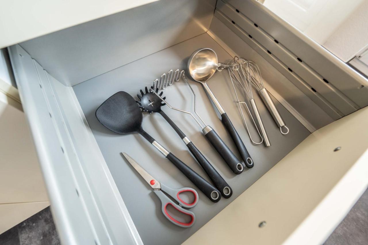 City Wohnung Fn L 5 Klimatisiert Mit Balkon Und Kueche Friedrichshafen Ngoại thất bức ảnh