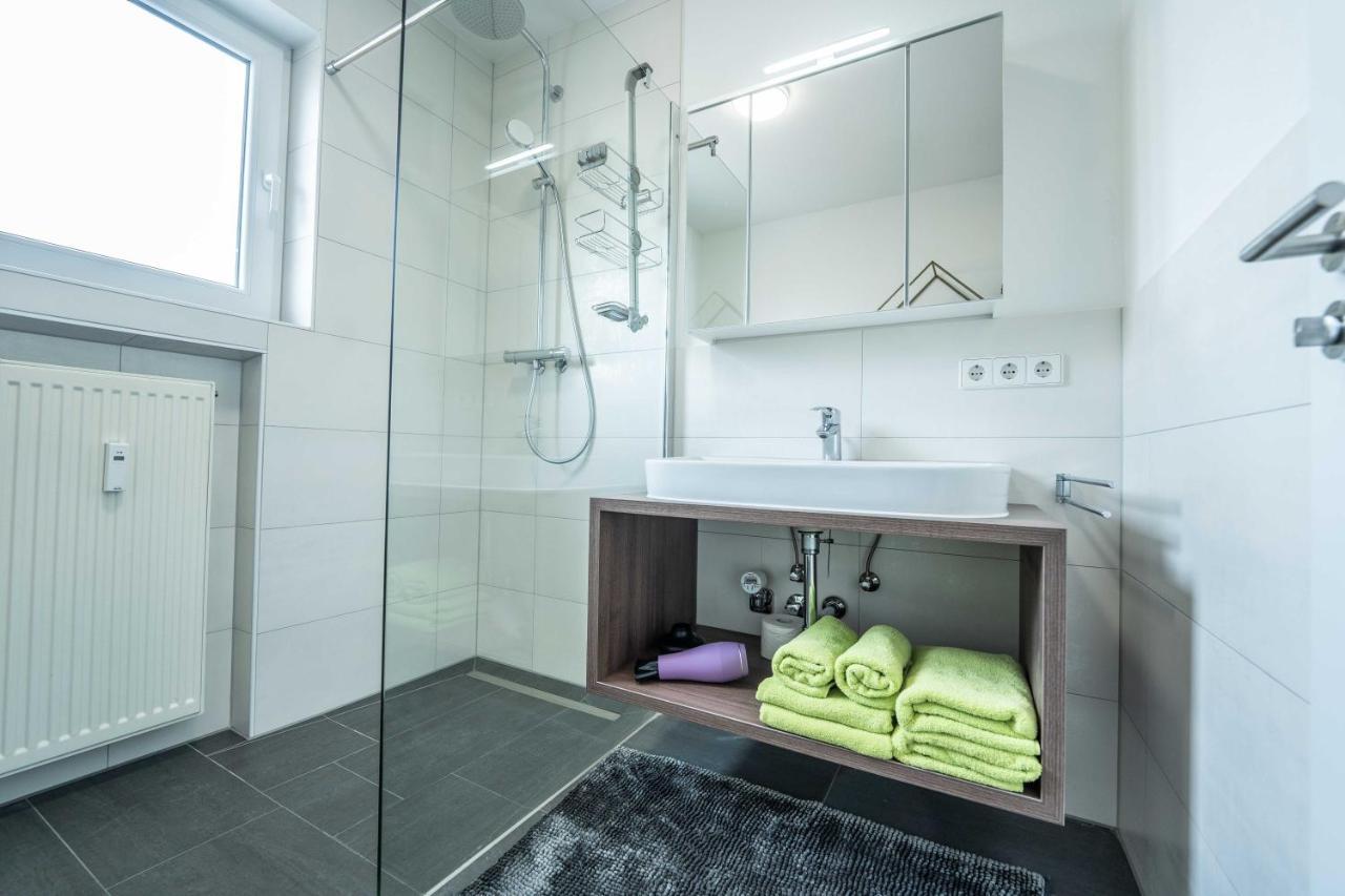 City Wohnung Fn L 5 Klimatisiert Mit Balkon Und Kueche Friedrichshafen Ngoại thất bức ảnh