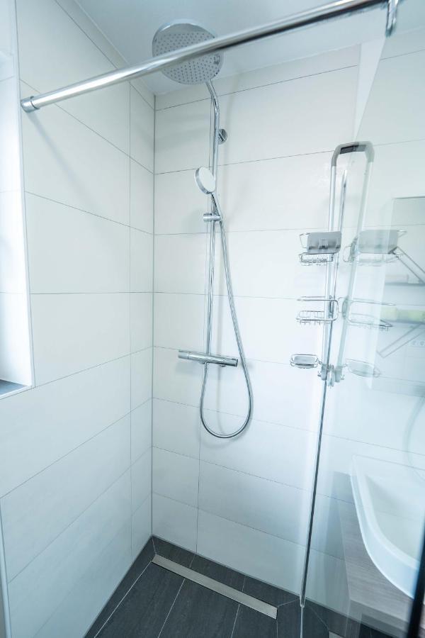 City Wohnung Fn L 5 Klimatisiert Mit Balkon Und Kueche Friedrichshafen Ngoại thất bức ảnh